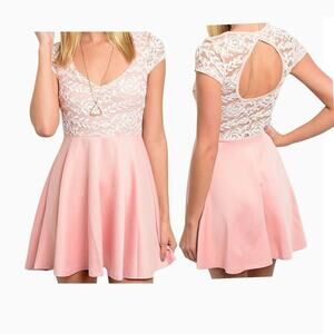 🆕 Catwalk Studia Dress Juniors Size L Peach Pink Lace Babydoll Cutout NWT